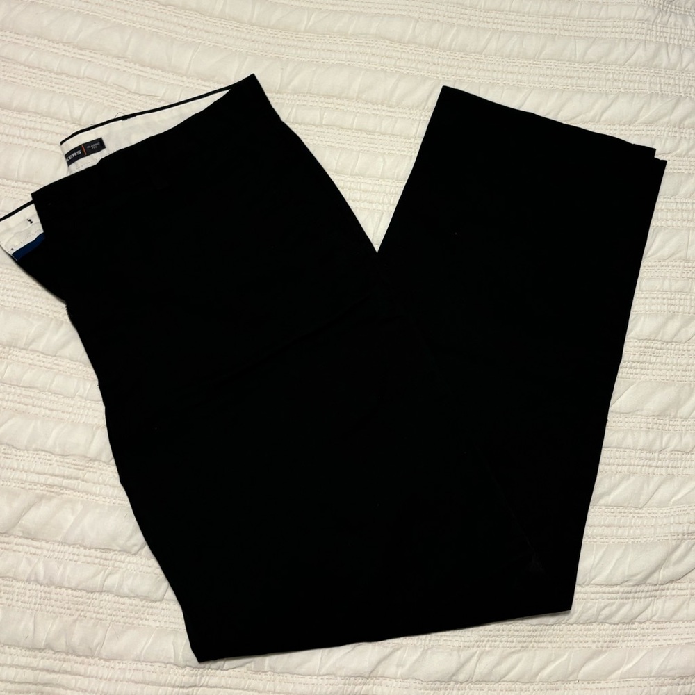 Like new black Dockers pants